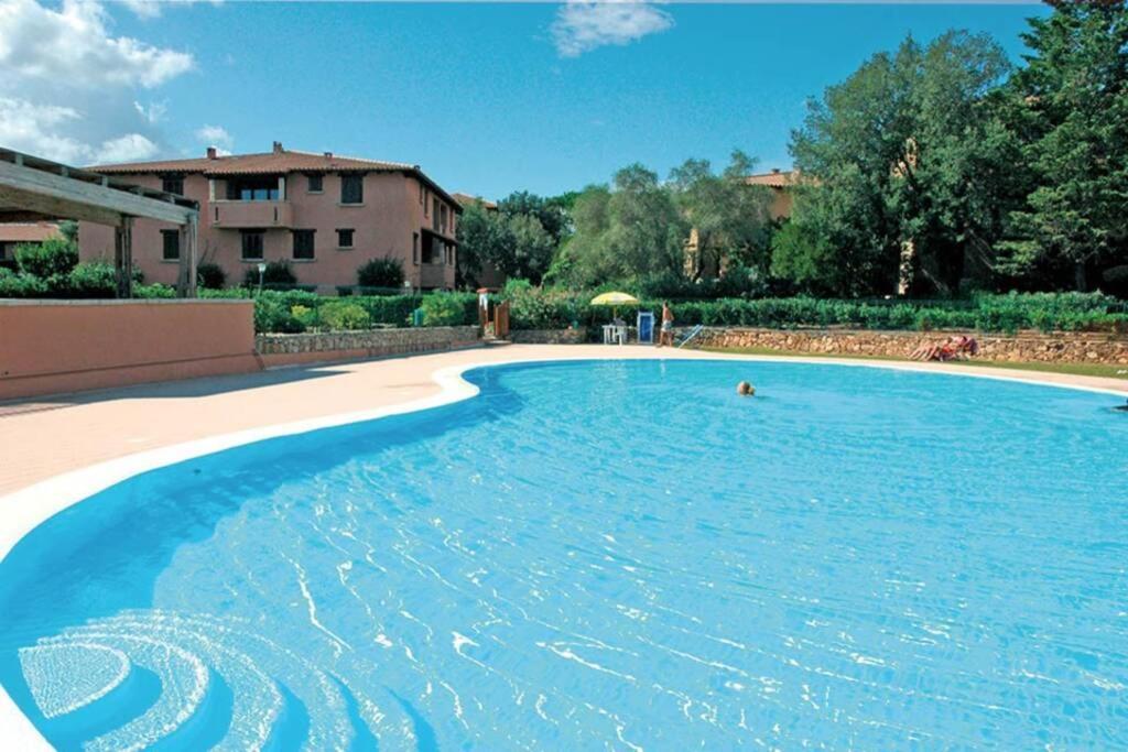 Bilocale Ristrutturato Con Piscina. Spiagge Vicine. ポルト・ロトンド エクステリア 写真